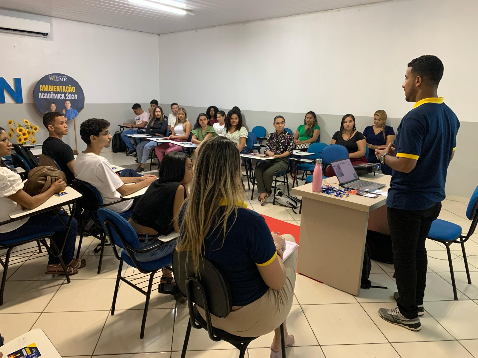 Ambientação Acadêmica 2024.1 para os calouros do curso de Enfermagem na sede da Faculdade